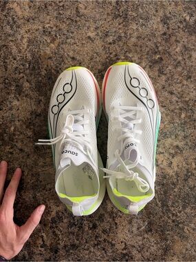 Saucony endorphin elite 3